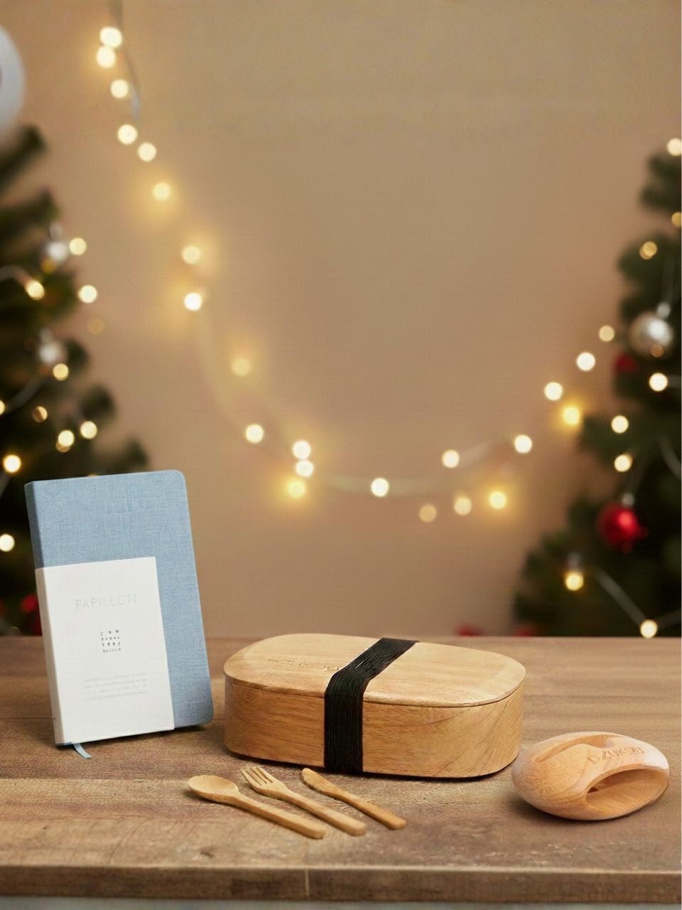 Dzukou Holiday Desk & Bento Set