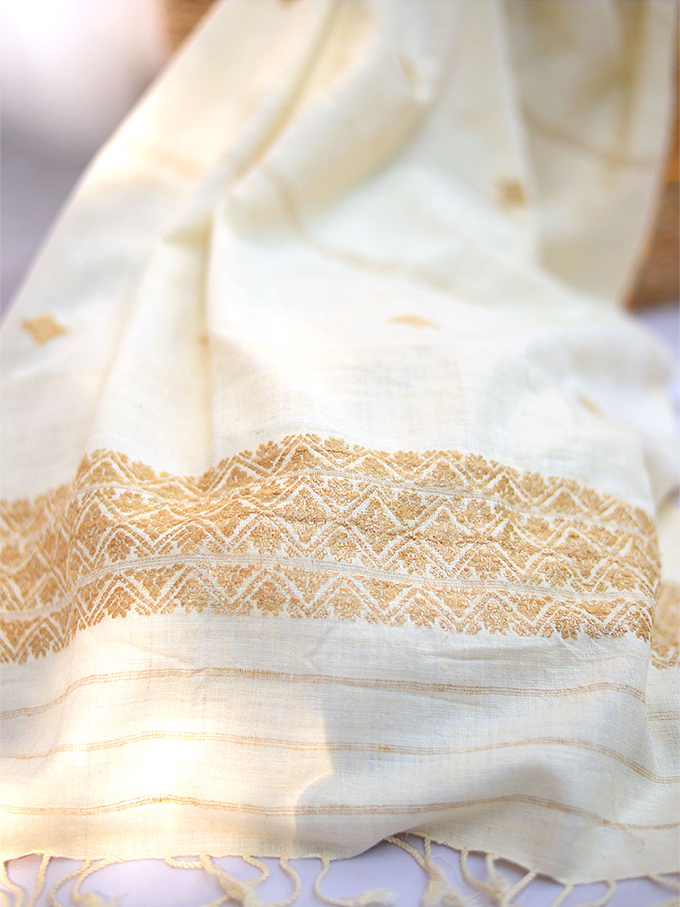 Timeless Silk - White Ghisa Pattern Eri Silk Stole