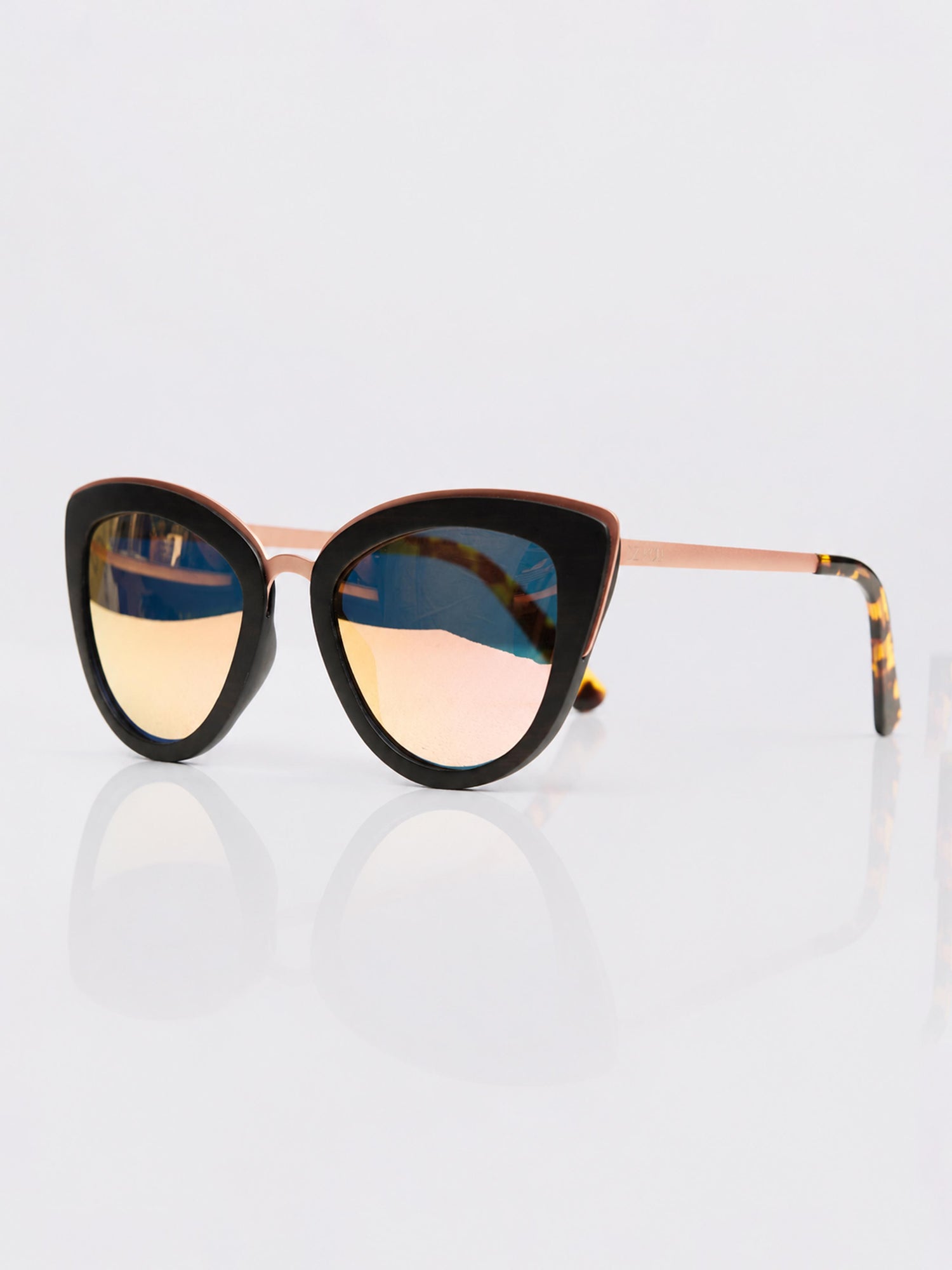 New York Fling - Holzsonnenbrille für Damen