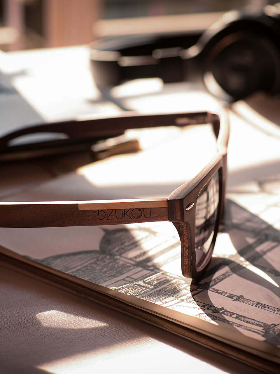 eco friendly and stylish wooden sunglasses 