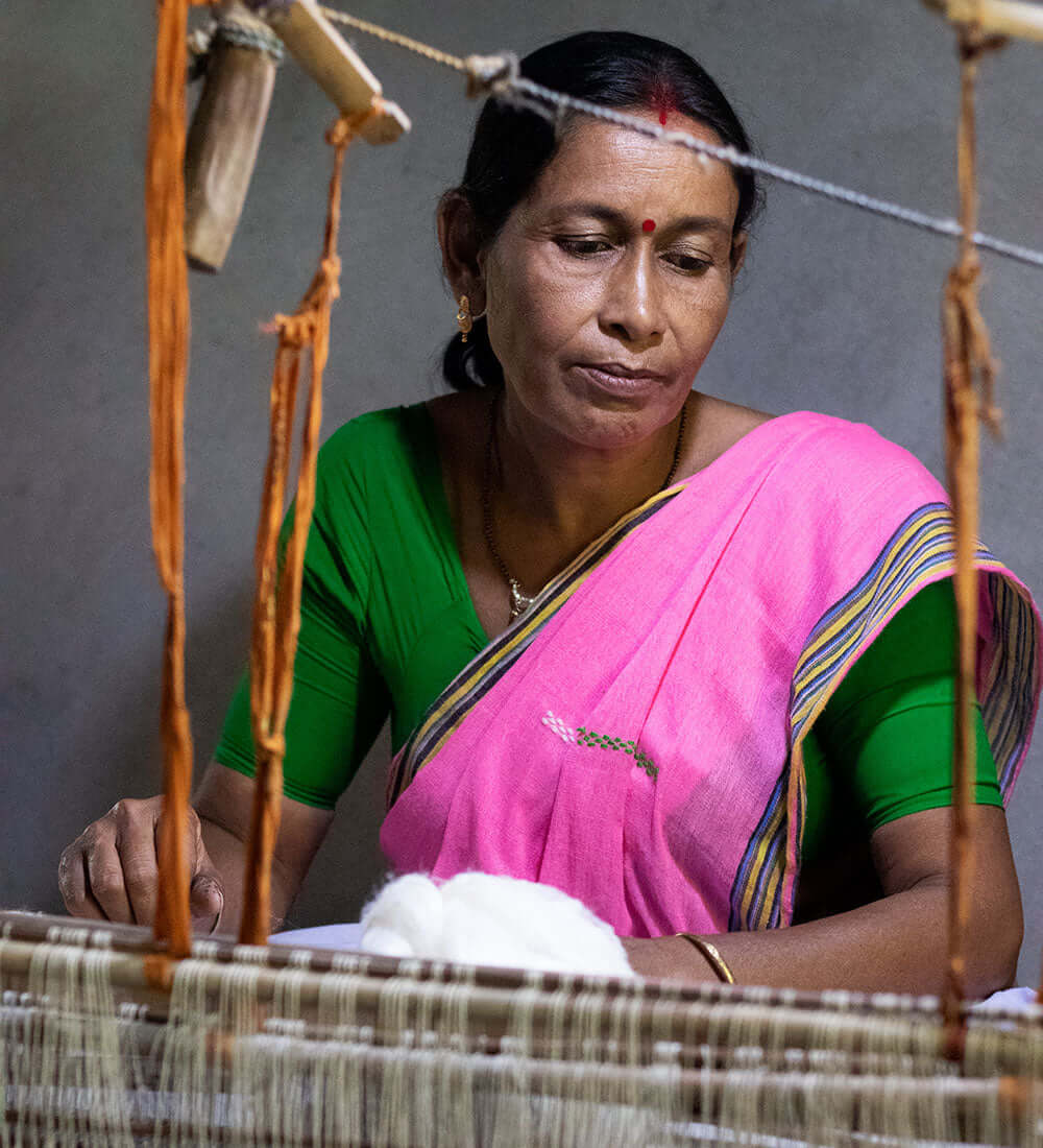 woman weaving eri stole